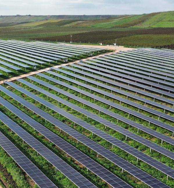 Parco fotovoltaico, vista aerea